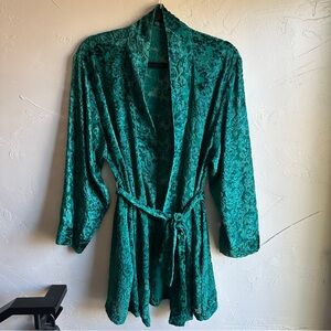 Vintage Y2K 90s Victoria's Secret Emerald Green Burnout Velvet Short Wrap Robe